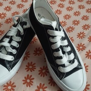 Classic Black Canvas Low-Top Sneakers with White Accents